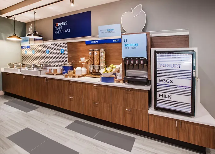 Holiday Inn Express & Suites Sioux Center By Ihg